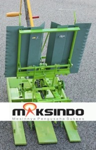 mesin-tanam-padi-manual